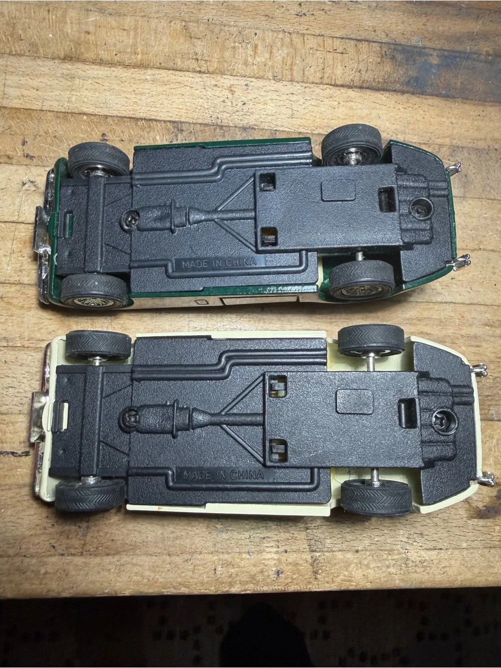 Two Vintage Diecasr 1/24 Scale Jaguar XK 120 Roadsters (Green & White)